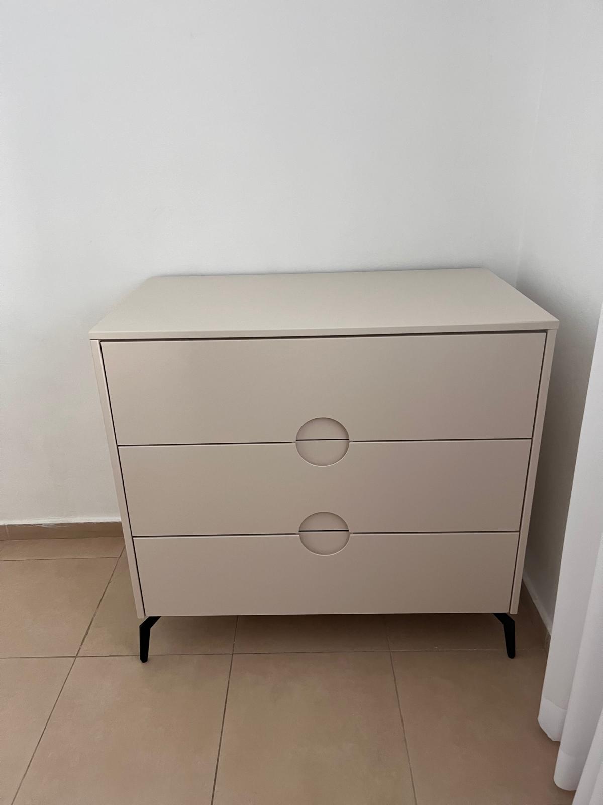 שידות החתלה — עבודת נגרות בהתאמה אישית מבית א׳ אדר (1)